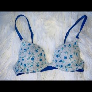 VICTORIAS SECRET BRA